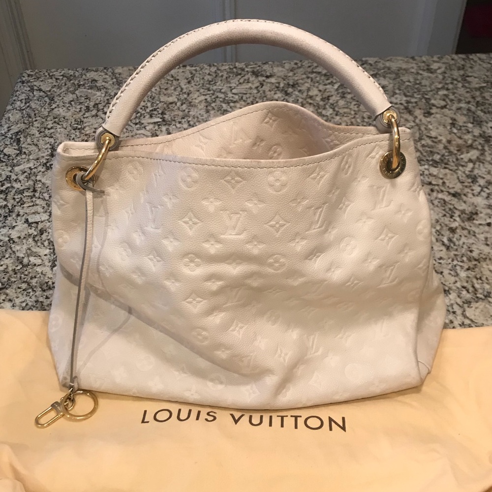 Louis Vuitton Artsy MM Large Hobo